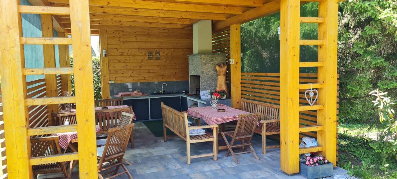 Apartment Sobe Ravbar Novo Mesto Exterior photo