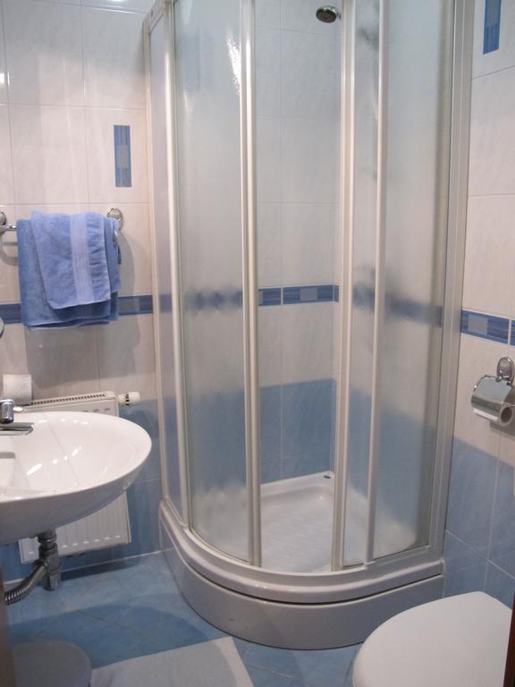 Apartment Sobe Ravbar Novo Mesto Room photo