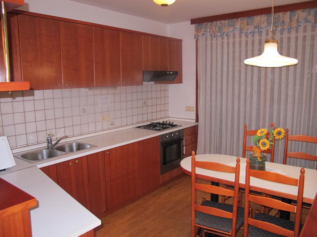 Apartment Sobe Ravbar Novo Mesto Room photo
